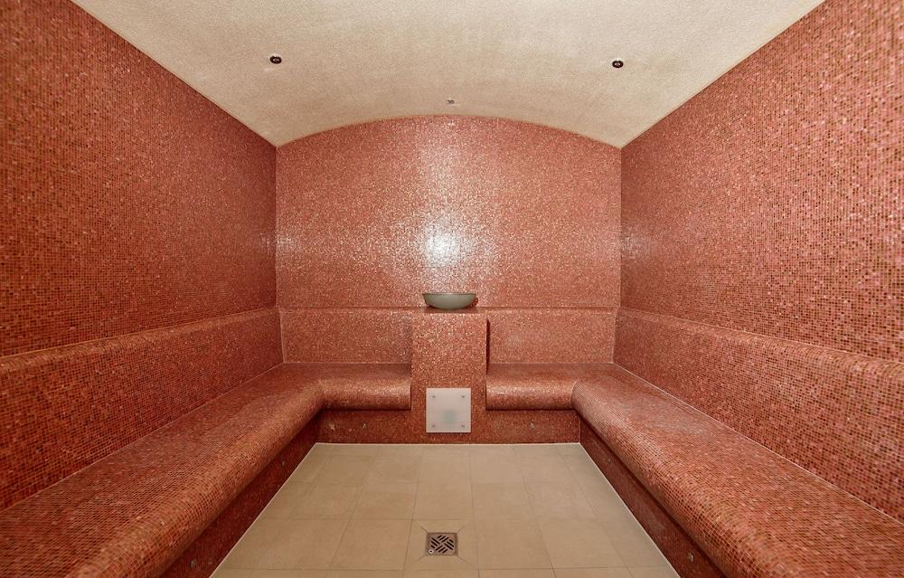 Hotel Koenigshof (Adults Only) Garmisch-Partenkirchen Bagian luar foto