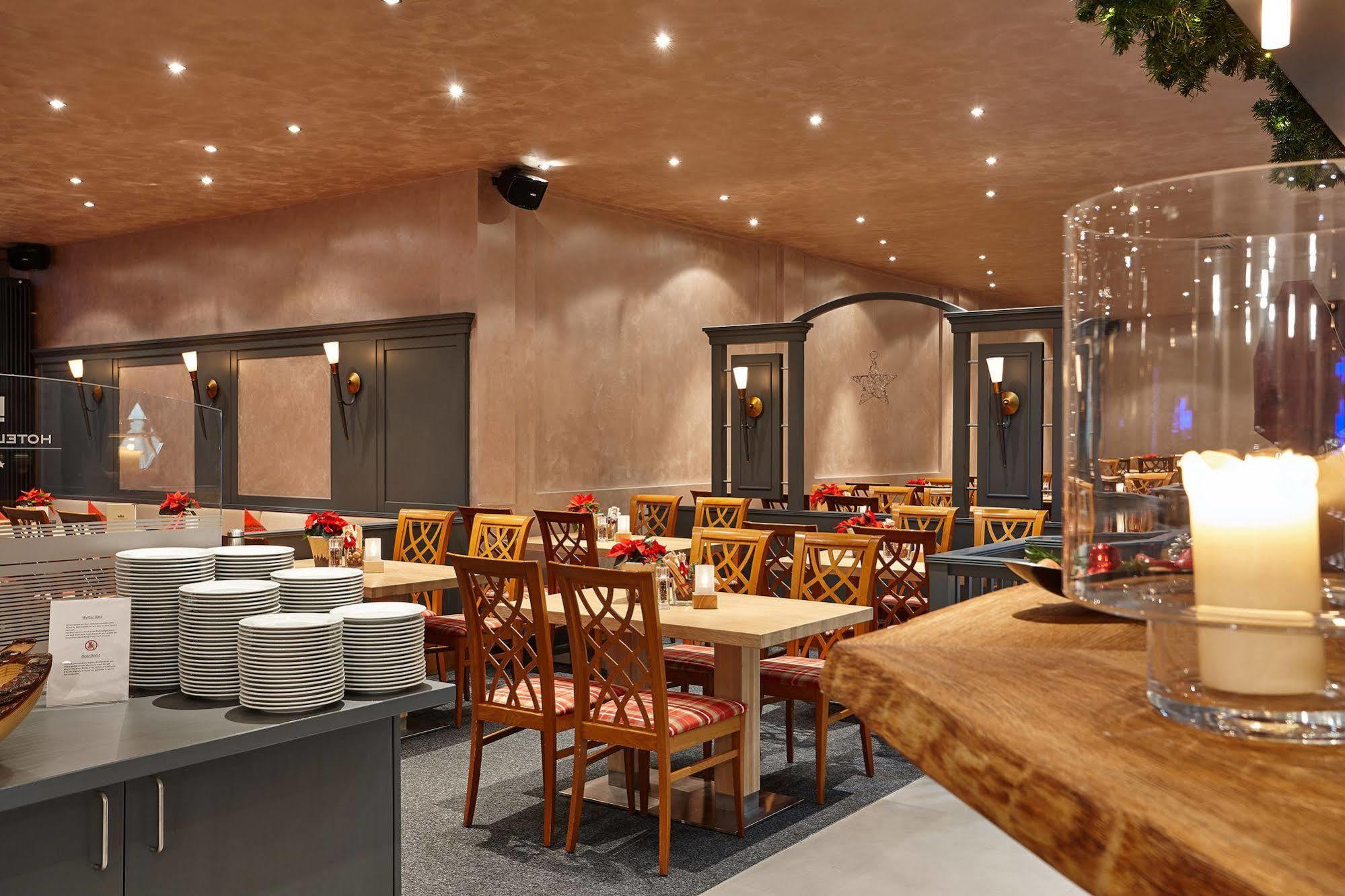 Hotel Koenigshof (Adults Only) Garmisch-Partenkirchen Bagian luar foto