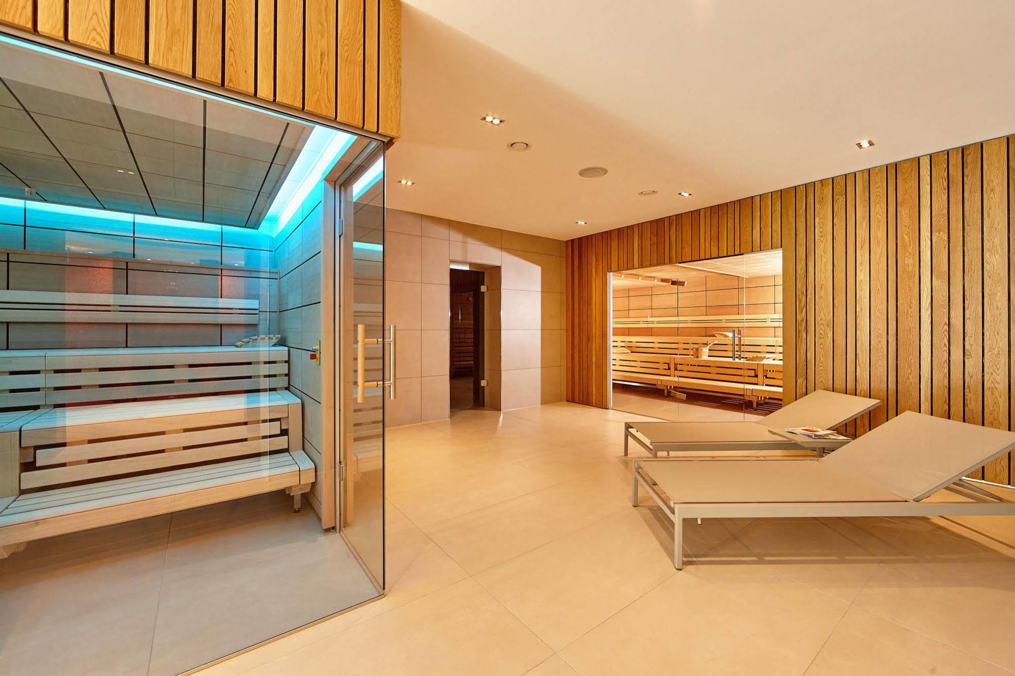 Hotel Koenigshof (Adults Only) Garmisch-Partenkirchen Bagian luar foto